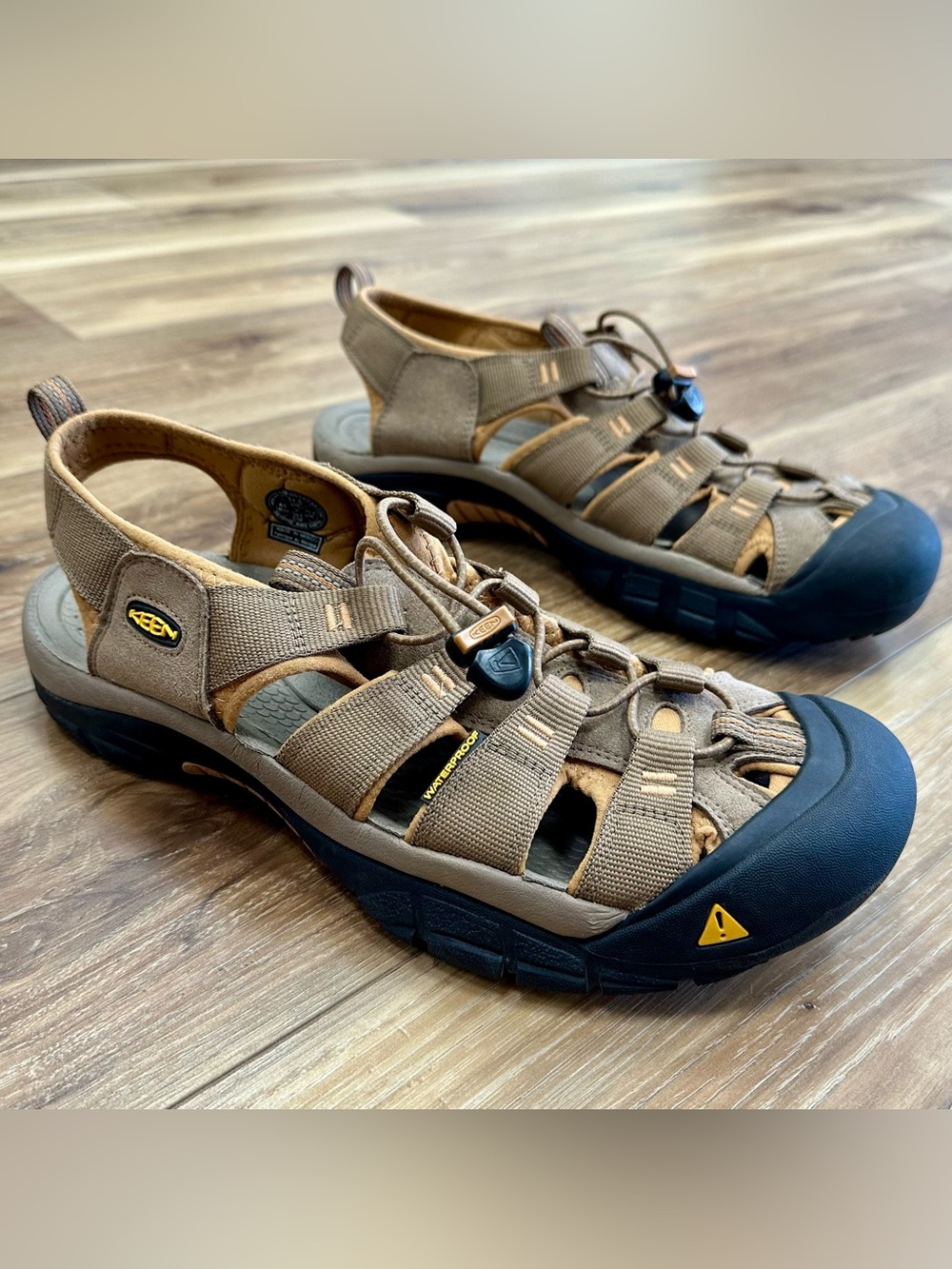 Keen Newport H2 Outdoor Hiking Cap Toe Sandals, Brown, Men’s 11.5